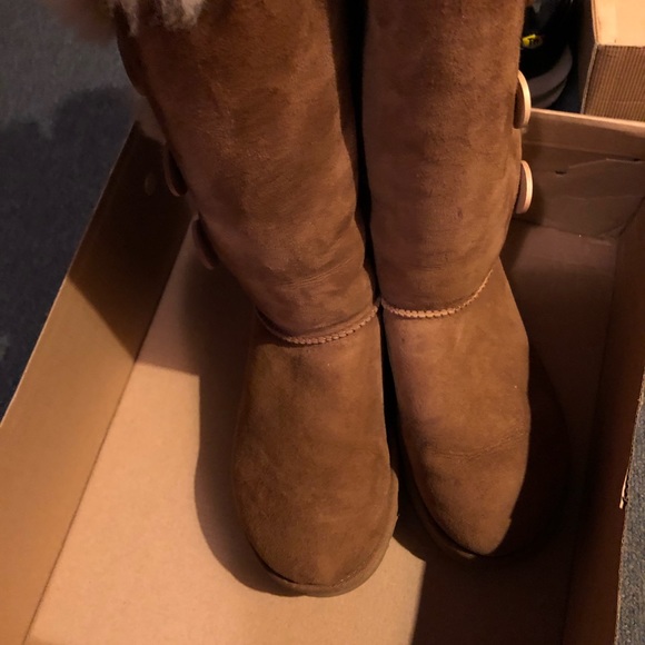 Tall Brown Button Uggs - Picture 4 of 7